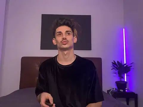 DanielCrush1 online show from January 8, 10:37 am