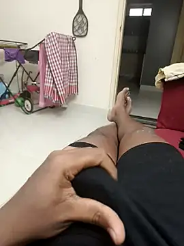 mkmony online show from March 4, 10:02 am