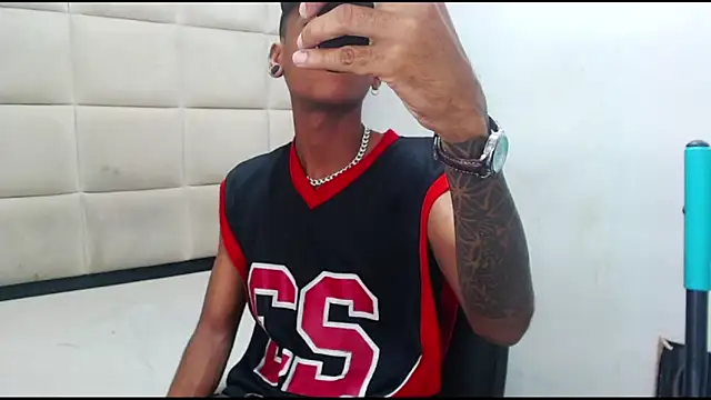 ManSant online show from February 10, 3:42 pm