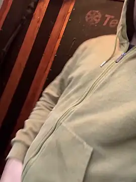 marhi32 online show from October 27, 10:45 pm