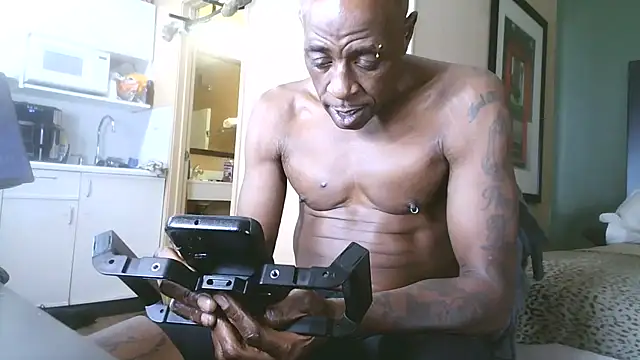 bobbiebone1xh online show from February 14, 9:32 pm