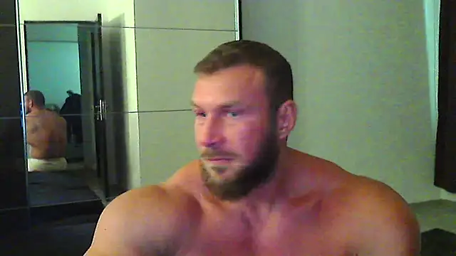 muscularkevin online show from June 3, 1:13 pm