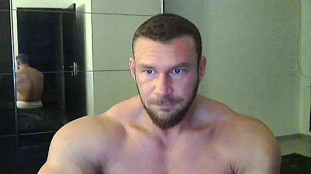 muscularkevin online show from November 14, 4:26 am