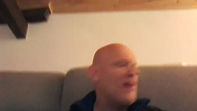 davigochi77bcn online show from November 7, 8:12 pm