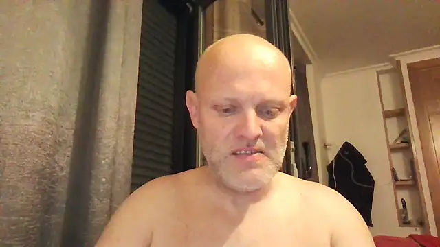 davigochi77bcn online show from January 17, 7:42 pm