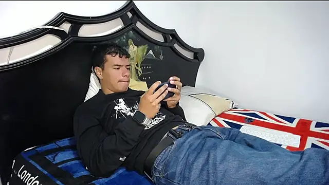 Deiby casas online show from October 31, 6:26 am