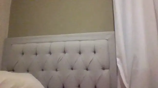 Snapshot of Tomthelong chatting on January 16, 8:22 am Tomthelong online show from January 16, 8:22 am