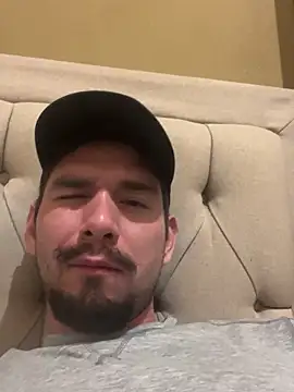 Snapshot of Tomthelong chatting on March 11, 8:09 am Tomthelong online show from March 11, 8:09 am