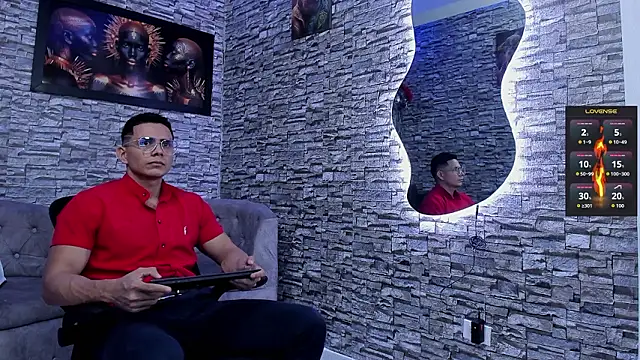 ChoreyTaiylor online show from March 17, 5:59 pm