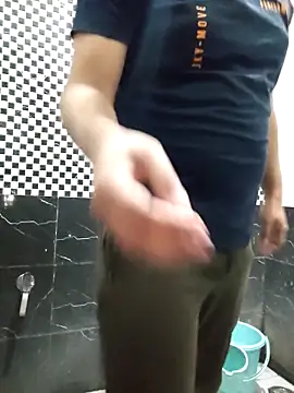 thebrownboi01 online show from March 3, 1:57 am