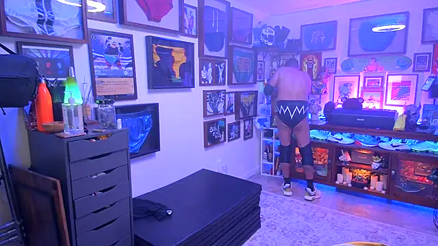 Briefs bud online show from January 21, 1:18 am