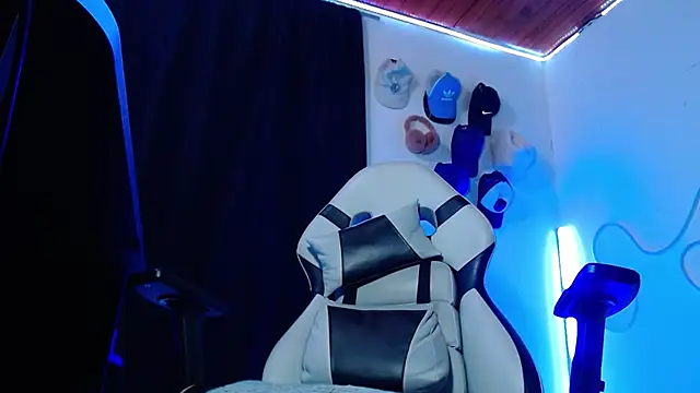 sebastian horny online show from December 15, 5:04 am