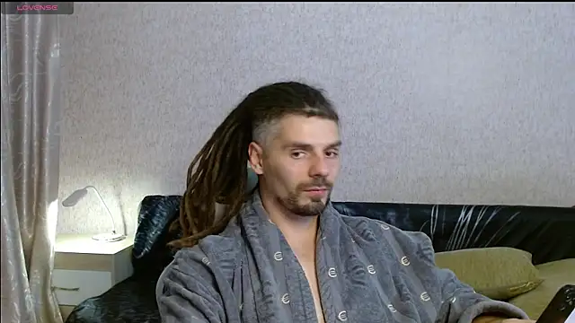 Aestheticguy101 online show from October 29, 5:27 pm