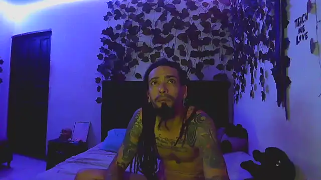 caribbeanlover1 online show from January 8, 4:28 am