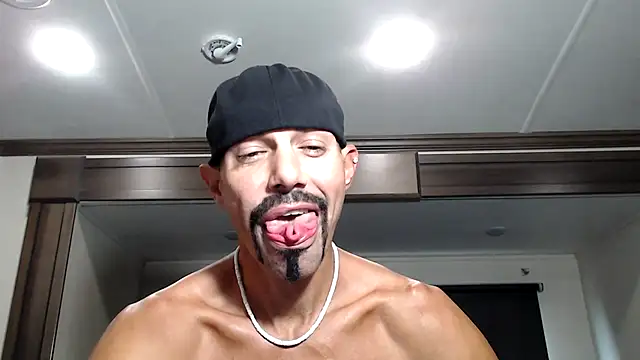 ThickD2C online show from November 16, 6:21 pm