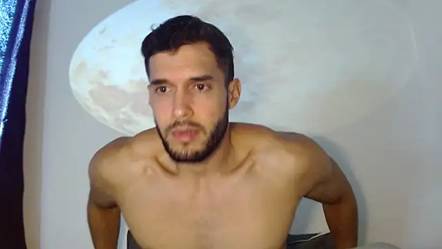 Noah jhonsonn online show from June 21, 4:34 pm