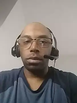 jhoneybee online show from March 6, 6:48 pm