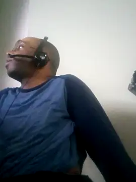 jhoneybee online show from March 13, 7:39 pm