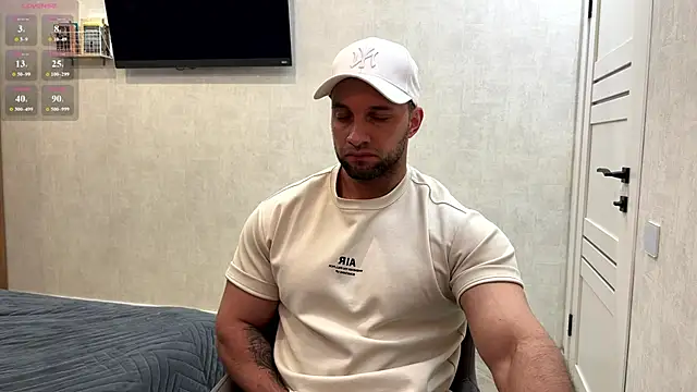 michaelbradleu online show from June 10, 9:26 pm