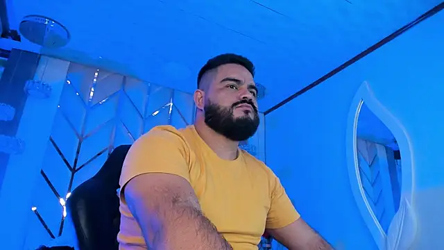 MichaelBear  online show from February 25, 1:17 pm