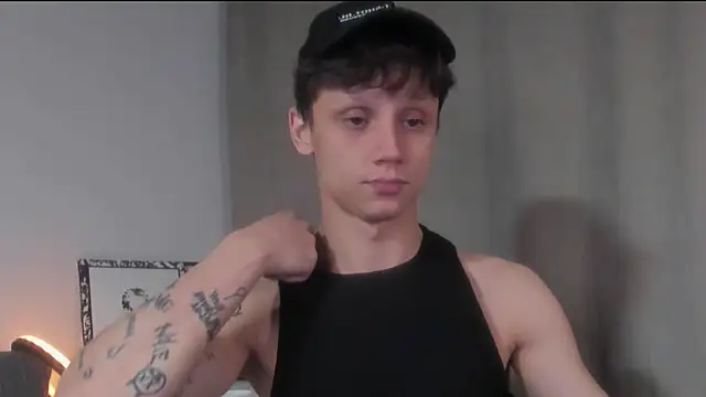 Nicky neal online show from December 3, 1:39 am