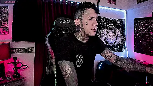 josh  ackerman online show from December 4, 3:32 pm