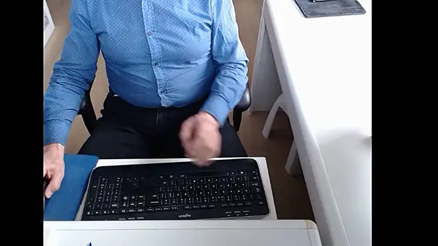 dutchpornking online show from March 21, 8:19 am