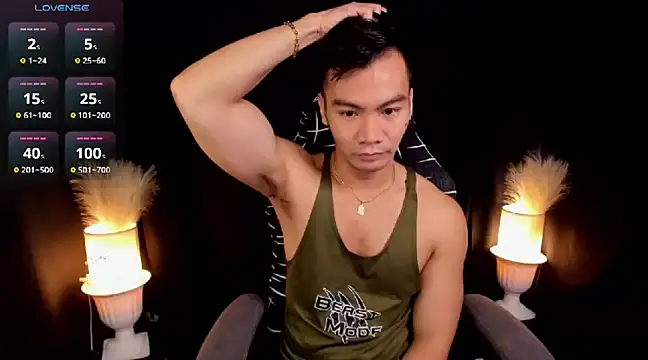 000batman000 online show from March 18, 2:08 am