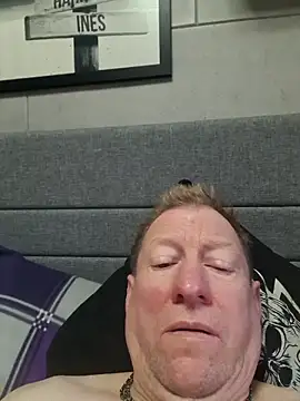 tomtom111111 online show from November 22, 10:15 am