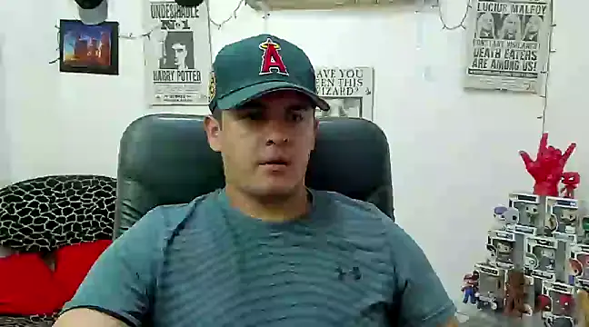 Snapshot of ney_22 chatting on February 25, 1:09 am ney 22 online show from February 25, 1:09 am