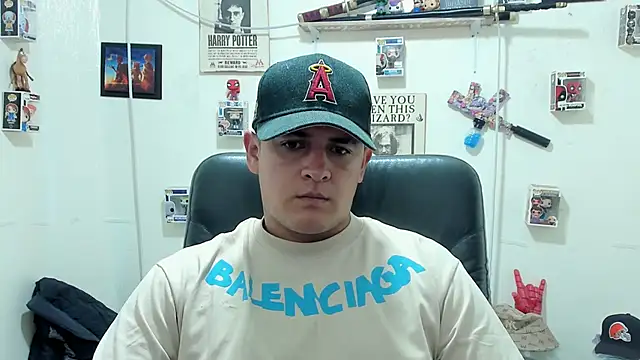 Snapshot of ney_22 chatting on September 19, 4:35 am ney 22 online show from September 19, 4:35 am