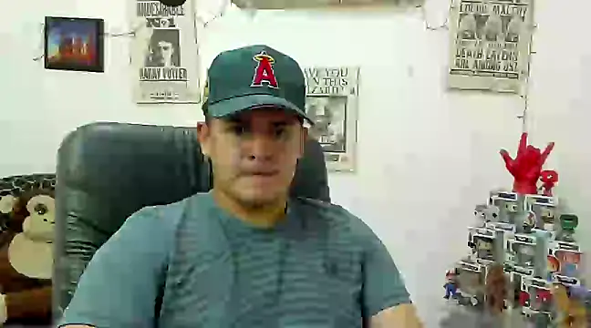 Snapshot of ney_22 chatting on February 21, 12:16 am ney 22 online show from February 21, 12:16 am