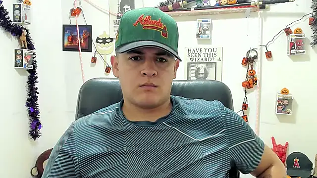 Snapshot of ney_22 chatting on October 16, 11:40 am ney 22 online show from October 16, 11:40 am