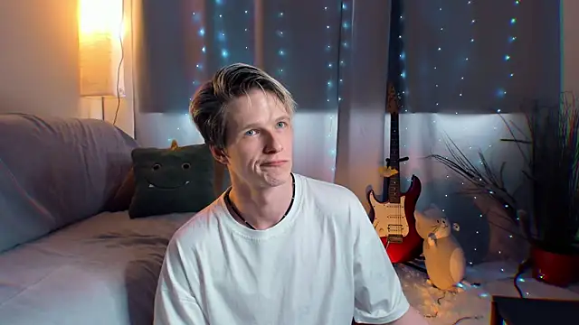 Breston Sweet online show from April 15, 11:21 am