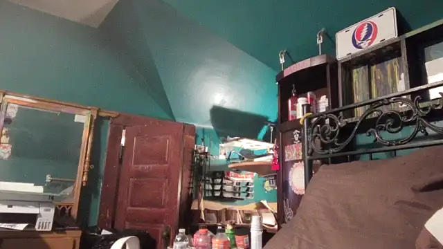 charactrzero online show from November 6, 2:58 am