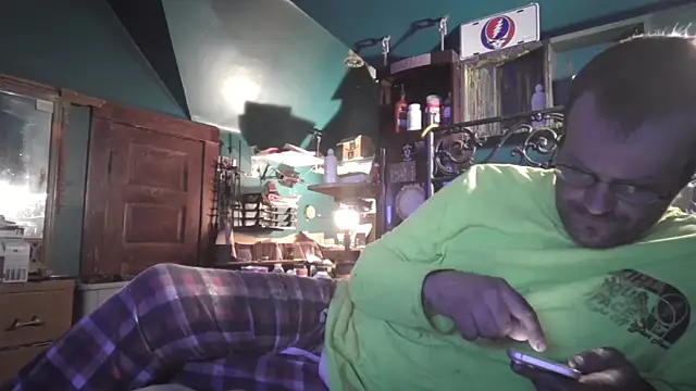 charactrzero online show from November 19, 1:16 am