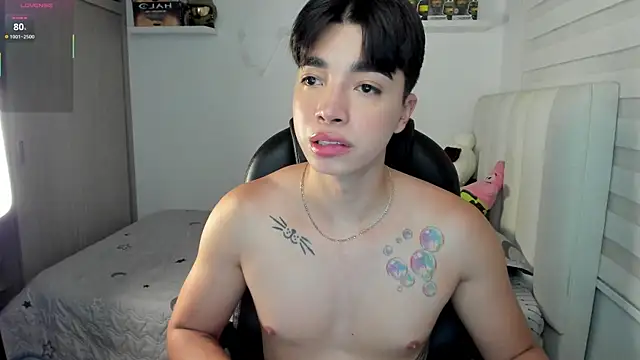 santy7v7 online show from December 16, 1:29 pm