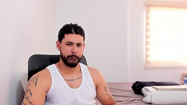 Justyn Torres online show from September 17, 9:27 pm