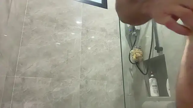 lukegunn online show from April 7, 11:16 pm