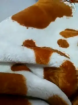 naghmi12 online show from April 15, 2:50 pm