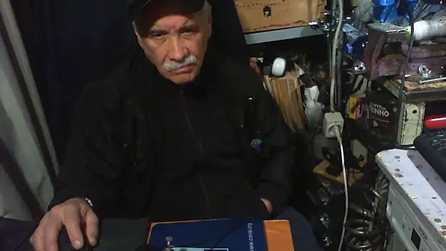 nonnomaturobisex online show from November 17, 5:16 pm