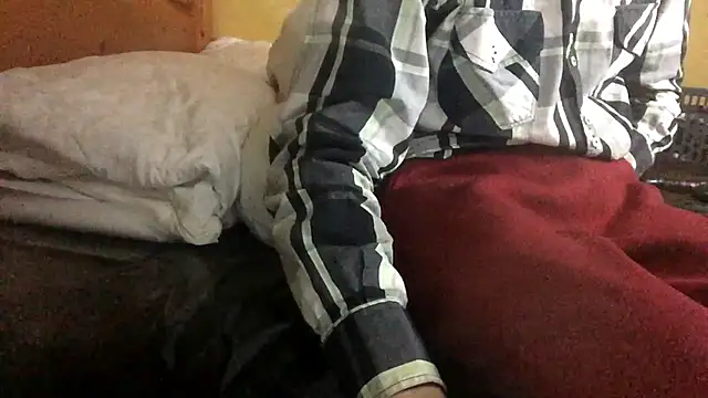 ThatGuyNextDoor1992 online show from February 25, 6:58 am