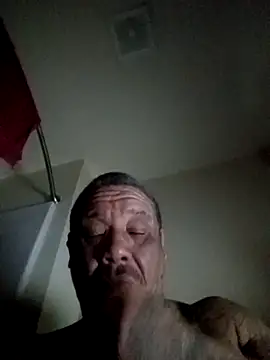 yellowwetfox online show from February 20, 9:33 am