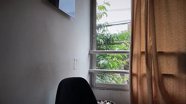 romeolovedark online show from April 14, 7:46 pm