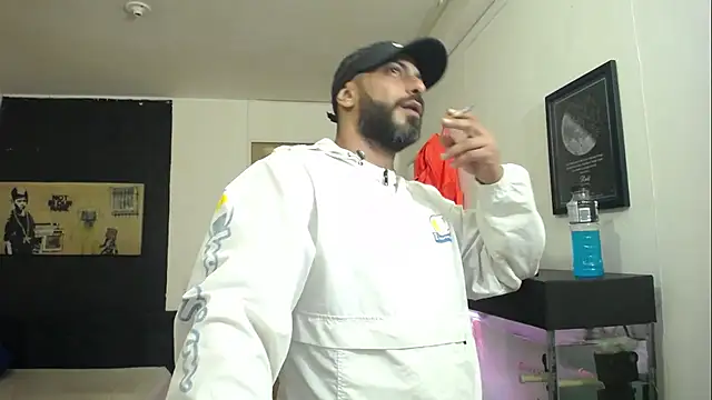 romeolovedark online show from January 17, 1:15 am