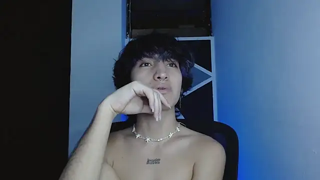 littlextreme online show from February 27, 3:18 am