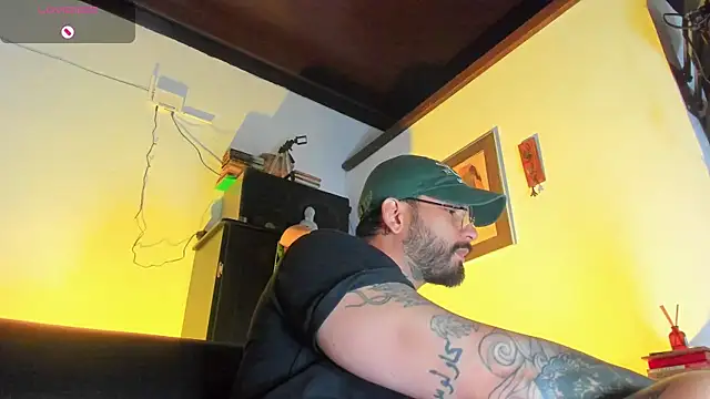 CamiloGray  online show from November 9, 1:26 pm