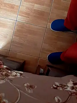 feet toes online show from November 4, 6:58 am