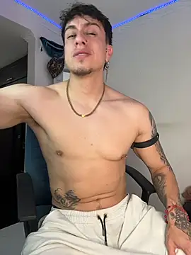strongboy  online show from June 20, 5:51 pm