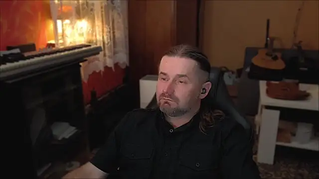 Mosiadz1975 online show from February 8, 1:32 am
